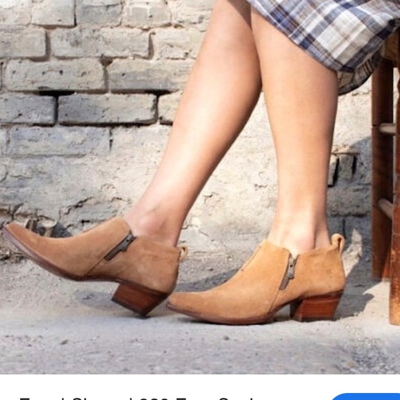 🐬 Frye Sacha Moto Shootie Tan Suede Boot - Picture 15 of 15